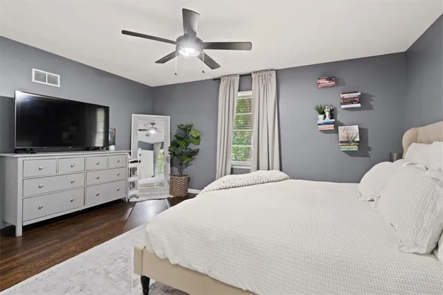 $289,000 | 7104 North Baltimore Avenue, Gladstone, MO 64118