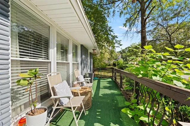 $289,000 | 7104 North Baltimore Avenue, Gladstone, MO 64118