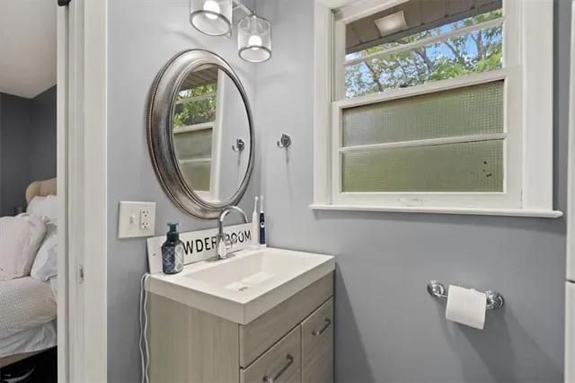 $289,000 | 7104 North Baltimore Avenue, Gladstone, MO 64118