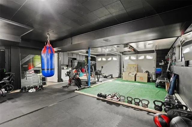 $289,000 | 7104 North Baltimore Avenue, Gladstone, MO 64118