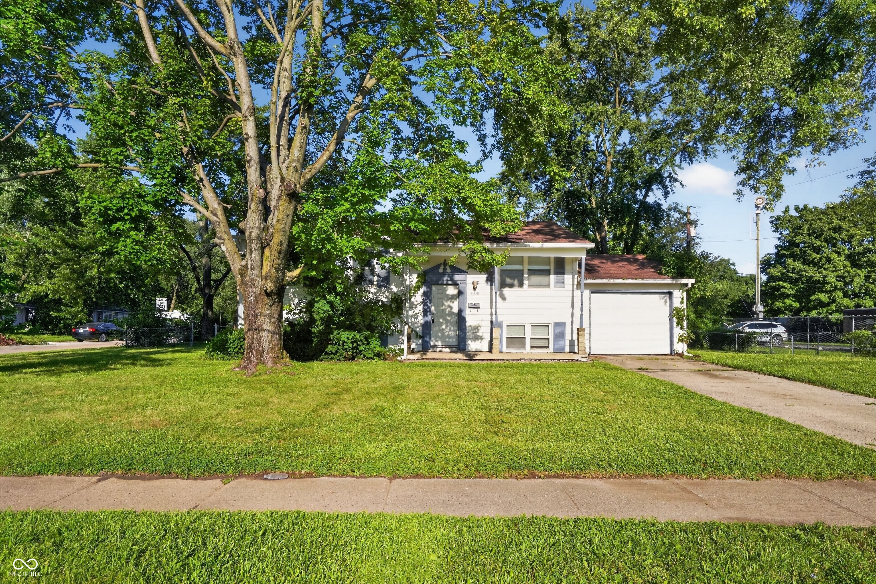 4038 Mitthoeffer Road Indianapolis, IN 46235 - Photo 7 of 29 Gallery Image 7