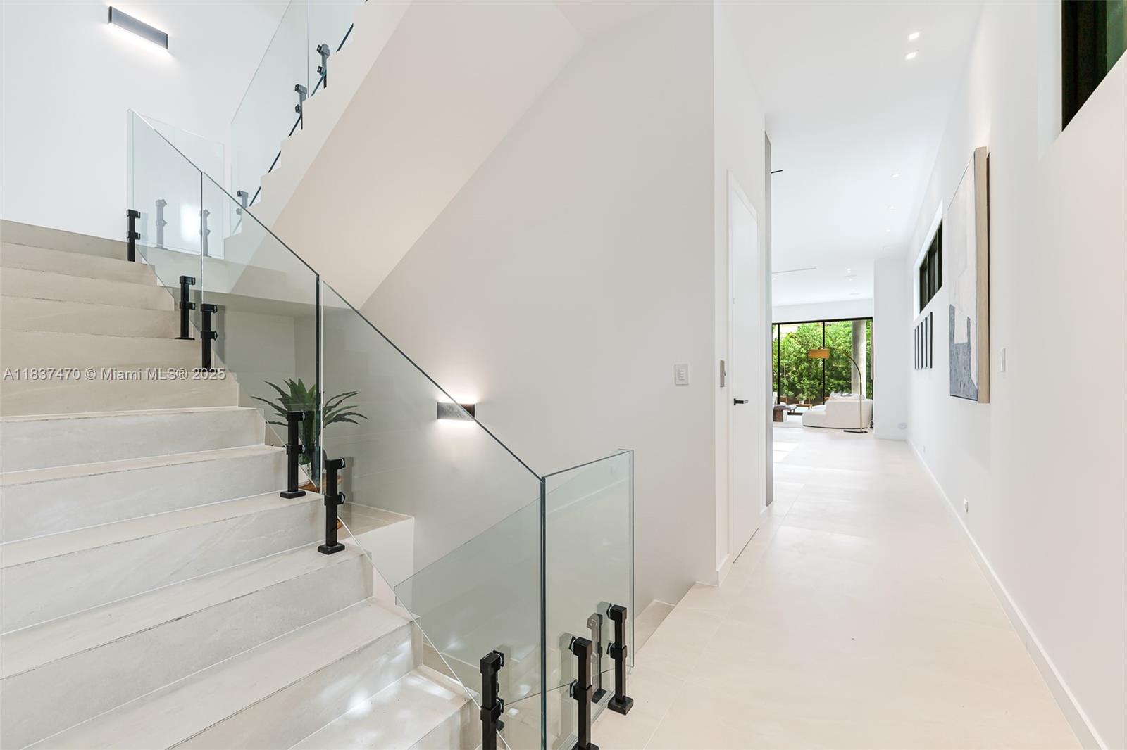 2824 Coconut Avenue, Unit 2824 Miami, FL 33133 - Photo 6 of 31 a view of entryway and hall