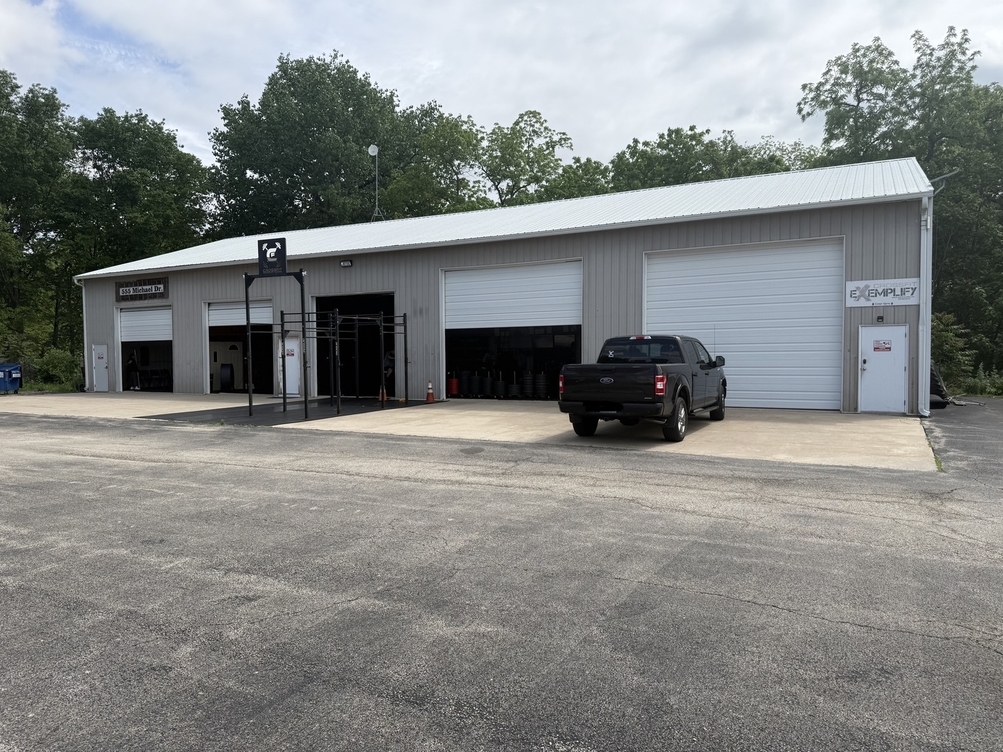 555 Michael Drive Morris, IL 60450 - Photo 1 of 27