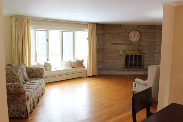 $949,000 | 520 Merri Oaks Road, Barrington Hills, IL 60010