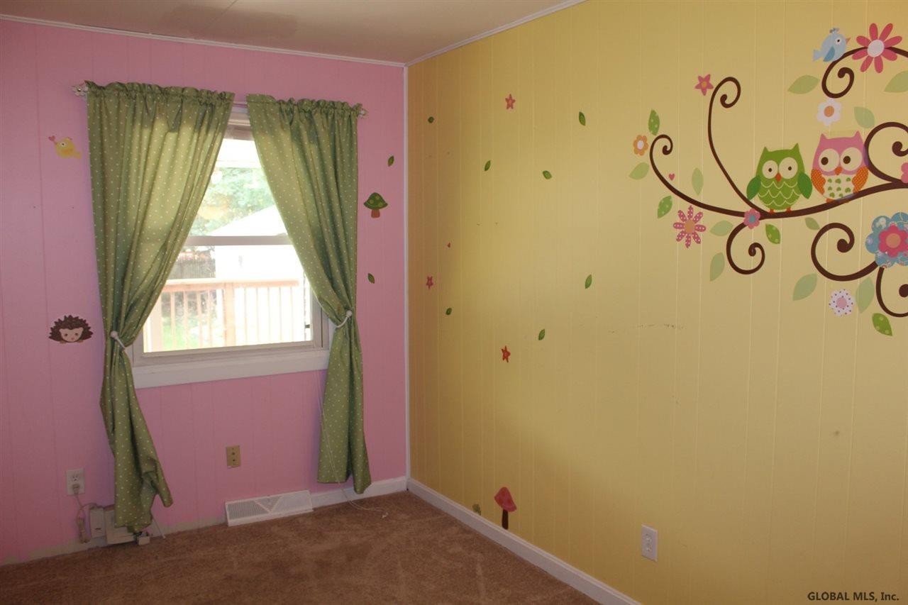 514 Chiswell Road Schenectady, NY 12304 - Photo 11 of 23 Photo 11