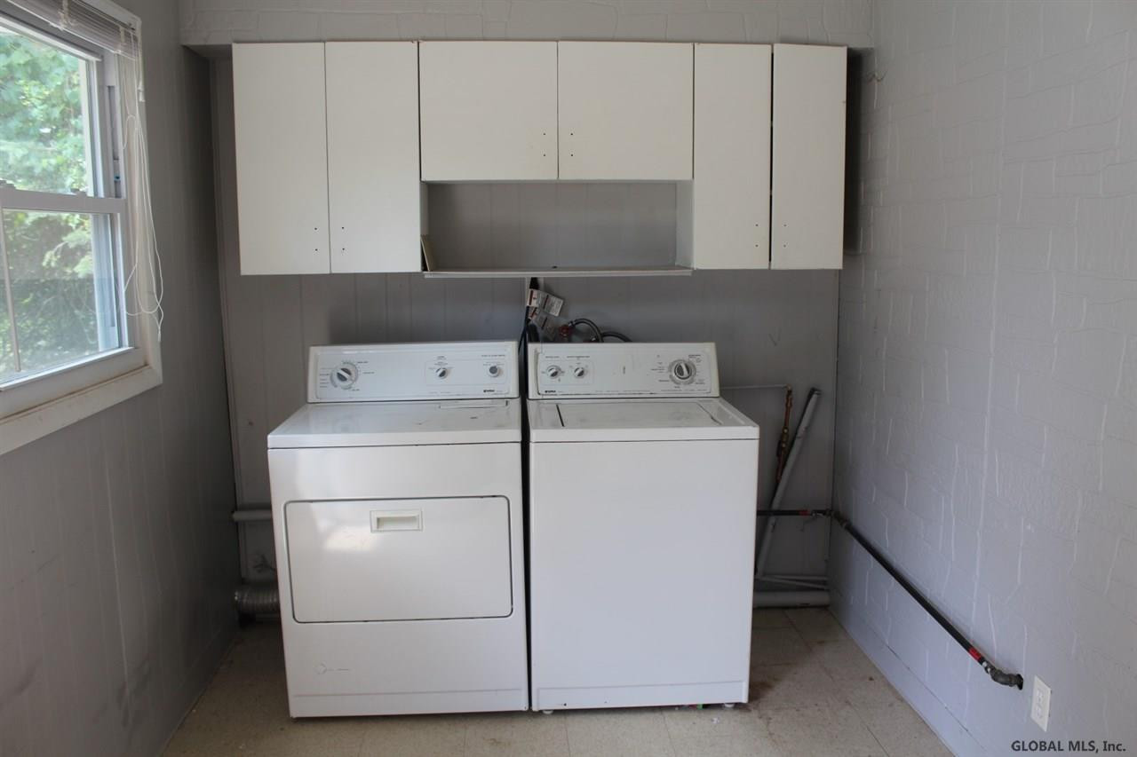 514 Chiswell Road Schenectady, NY 12304 - Photo 17 of 23 Photo 17