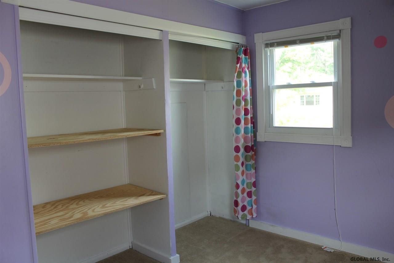 514 Chiswell Road Schenectady, NY 12304 - Photo 8 of 23 Photo 8