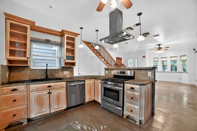 $5,895 | 2003 Griswold Lane, Unit A, Austin, TX 78703