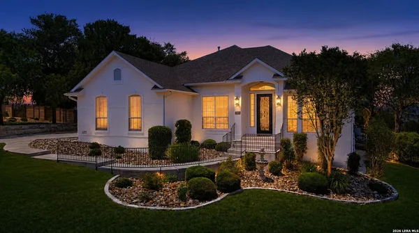 $700,000 | 9015 Tuscan Hills Drive, Garden Ridge, TX 78266