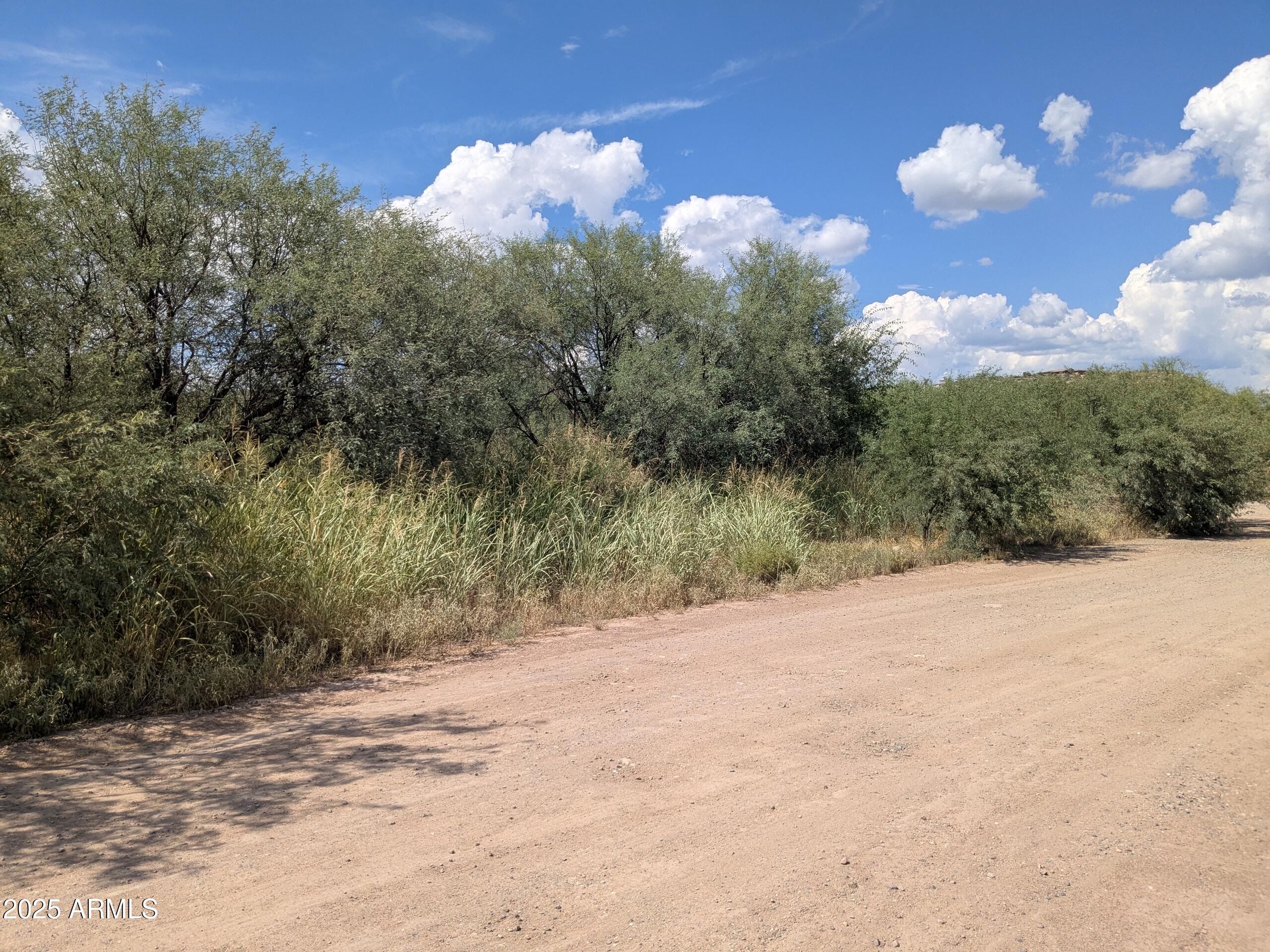5540 Debbie Lane, Unit 332 Rimrock, AZ 86335 - Photo 3 of 3 a view of a beach and a yard