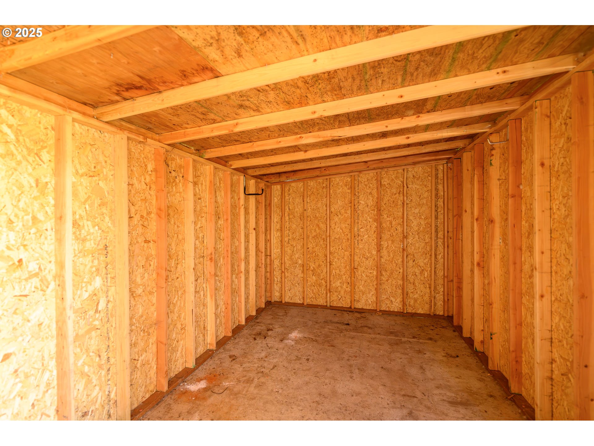 210 South Church Street Newberg, OR 97132 - Photo 22 of 34 a view of an empty room