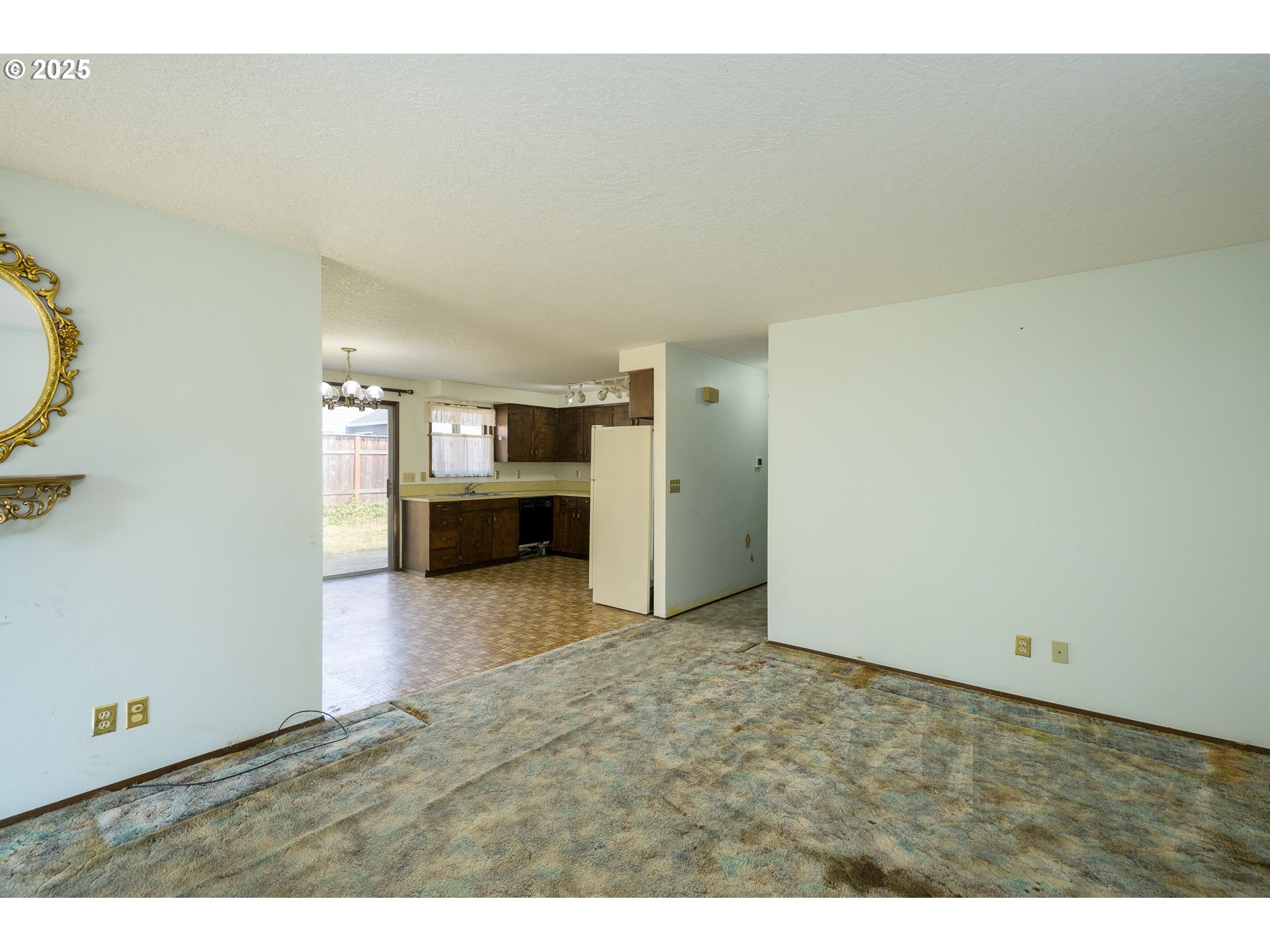 210 South Church Street Newberg, OR 97132 - Photo 34 of 34 a view of empty room with kitchen