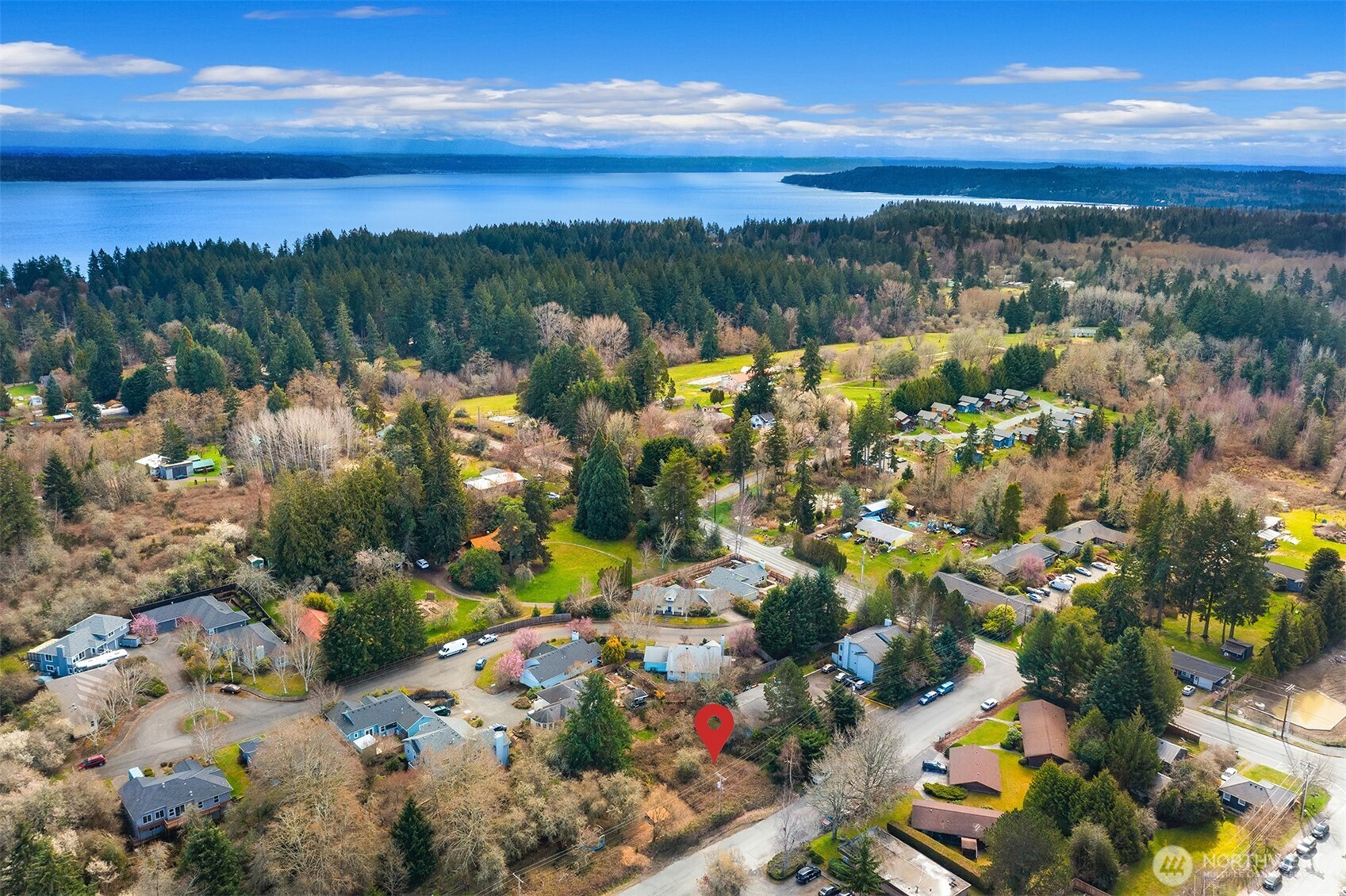 175 96th Place Southwest Vashon, WA 98070 - Photo 6 of 7 Gallery Image 6