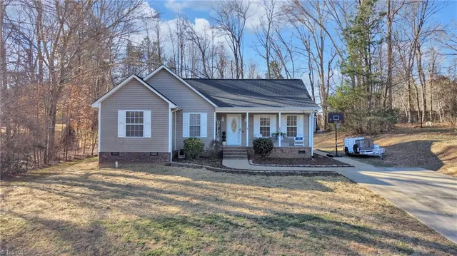 $265,000 | 2360 Regency Drive, Randleman, NC 27317