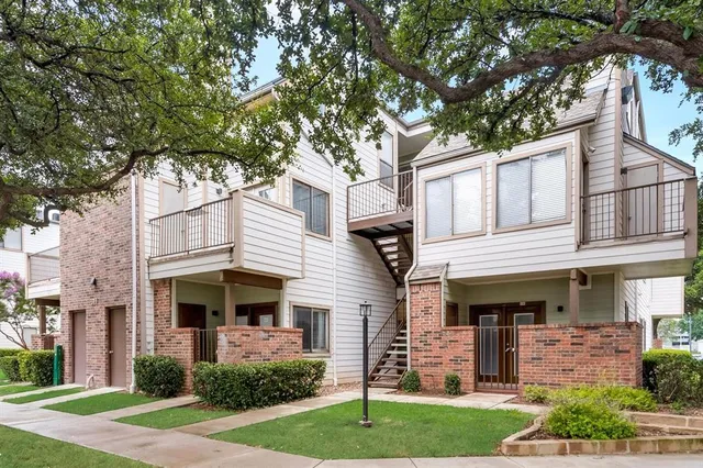 $169,400 | 3117 Sondra Drive, Unit 208, Fort Worth, TX 76107