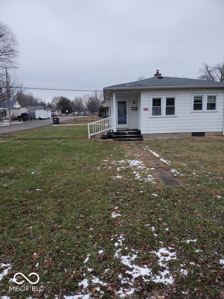 30 West 39th Street Anderson, IN 46013 - Photo 2 of 11