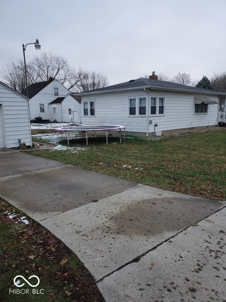30 West 39th Street Anderson, IN 46013 - Photo 3 of 11