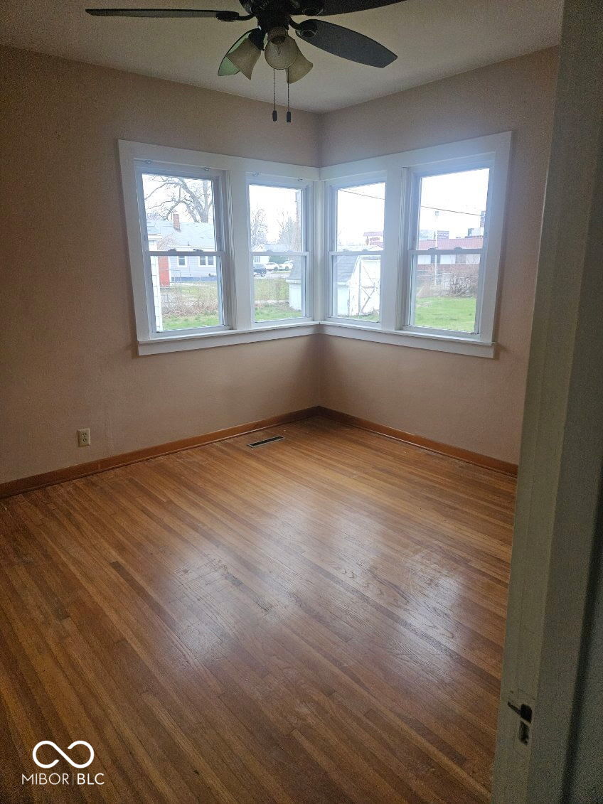 30 West 39th Street Anderson, IN 46013 - Photo 4 of 11