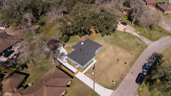 $223,000 | 407 Tamarind Street, Lake Jackson, TX 77566