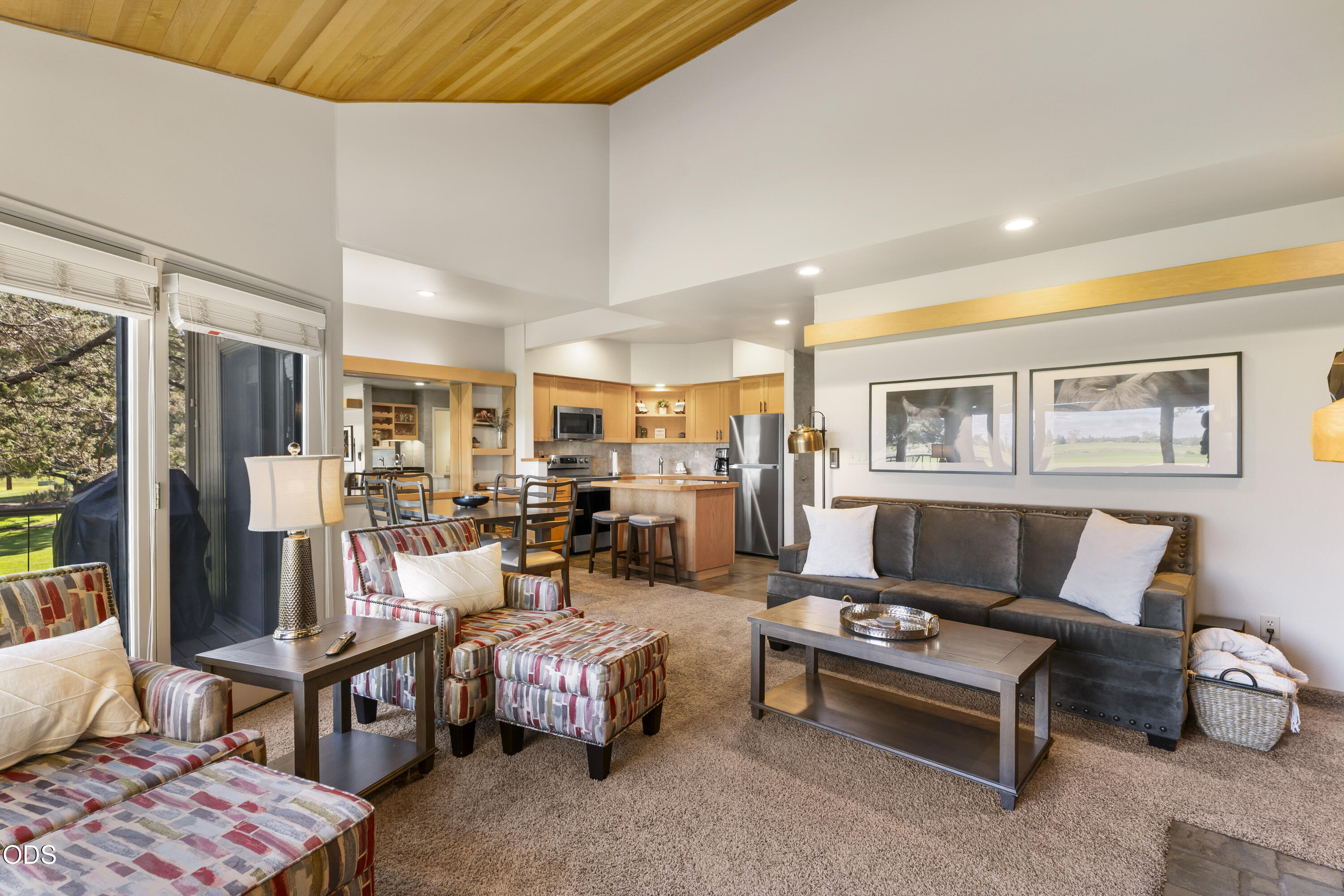 6969 Robin Court Redmond, OR 97756 - Photo 27 of 47