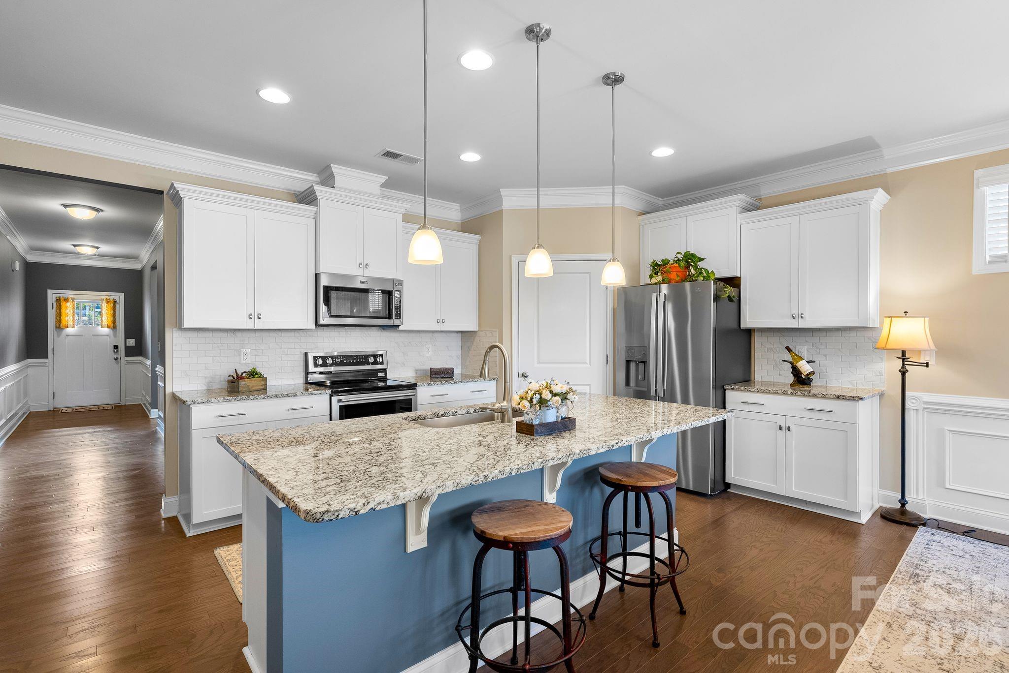 16 Regent Heights Road Leicester, NC 28748 - Photo 3 of 29