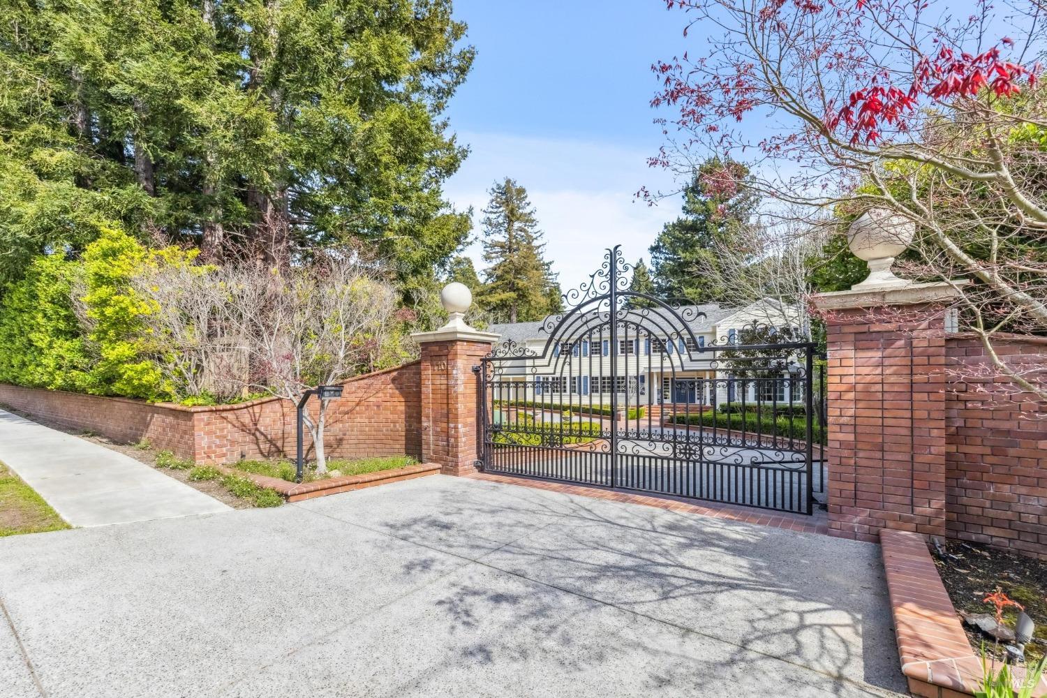 110 Mountain View Avenue San Rafael, CA 94901 - Photo 41 of 83 Circular Driveway with Deer Exclusion gates