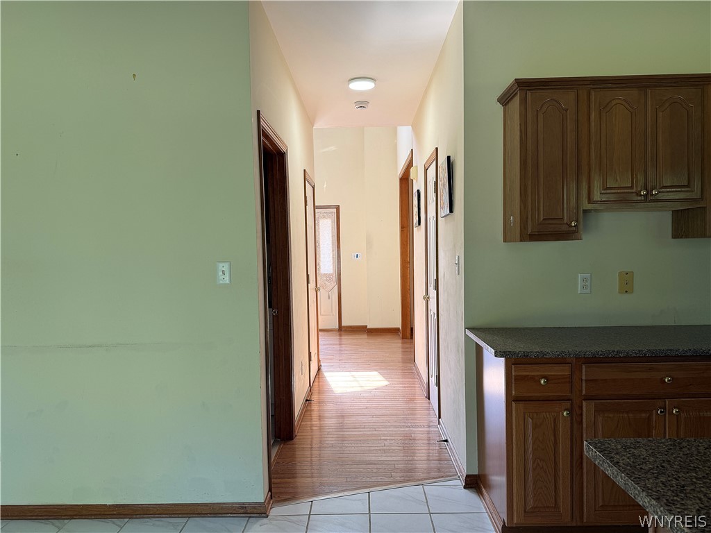 193 Meadow Spring Lane Amherst, NY 14051 - Photo 17 of 47