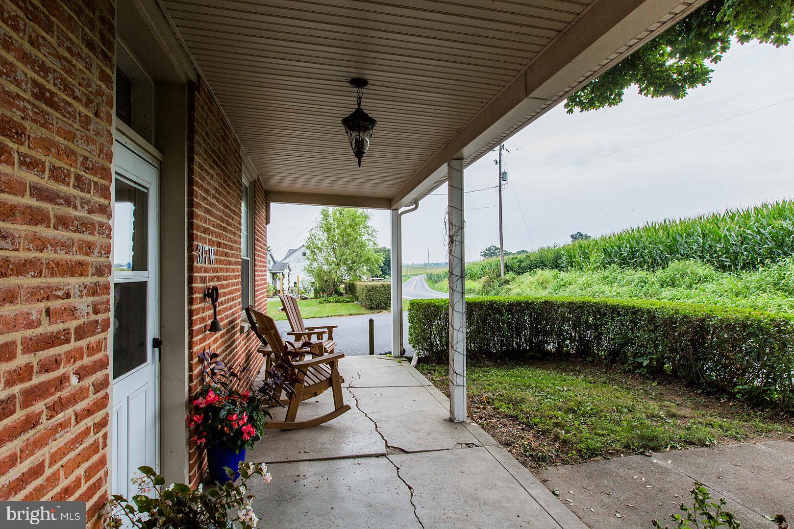 317 West Meadow Valley Road Lititz, PA 17543 - Photo 7 of 59 a room with garden