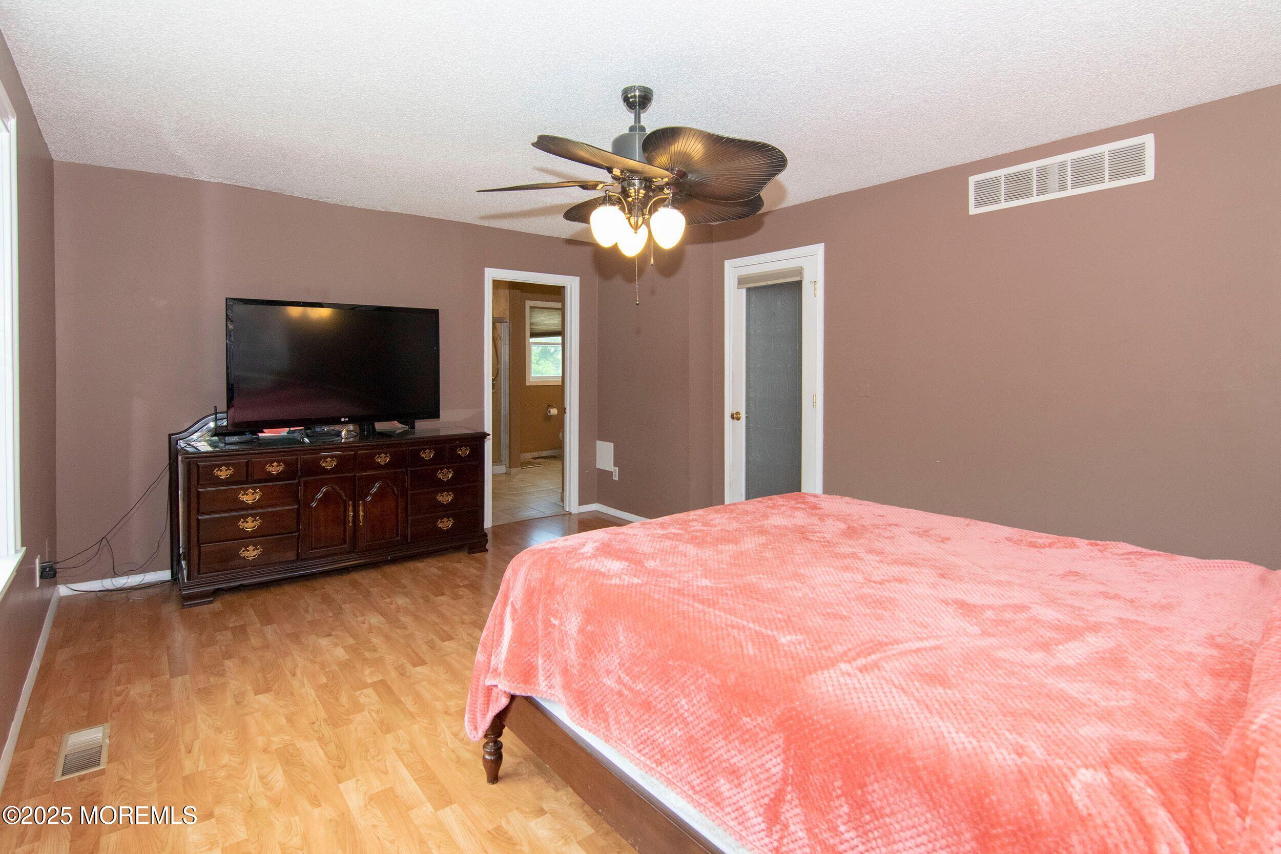 67 School Road Marlboro, NJ 07746 - Photo 20 of 42 I7qVTI7g
