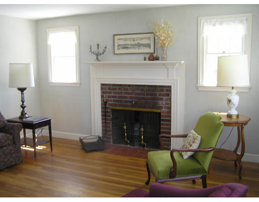 21 County Road Reading, MA 01867 - Photo 8 of 8 Gallery Image 8