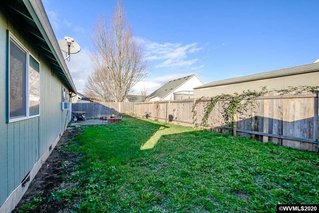 2477 Boston Street Southeast Albany, OR 97322 - Photo 30 of 35