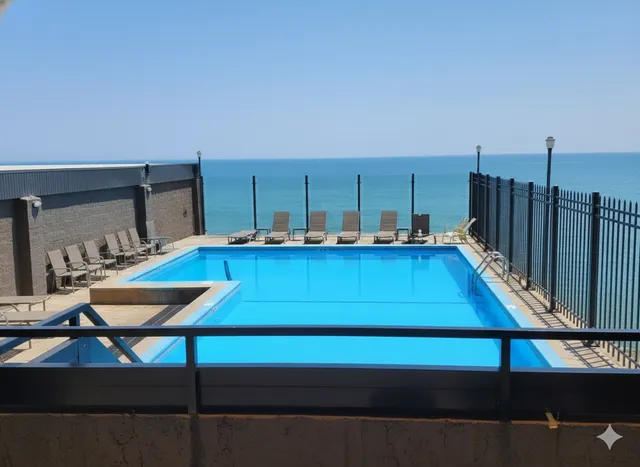 $339,900 | 6147 North Sheridan Road, Unit 7A, Chicago, IL 60660