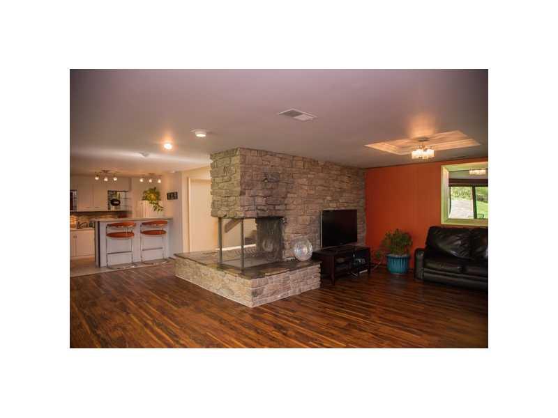 6902 Sargent Road Indianapolis, IN 46256 - Photo 17 of 23 Gallery Image 17