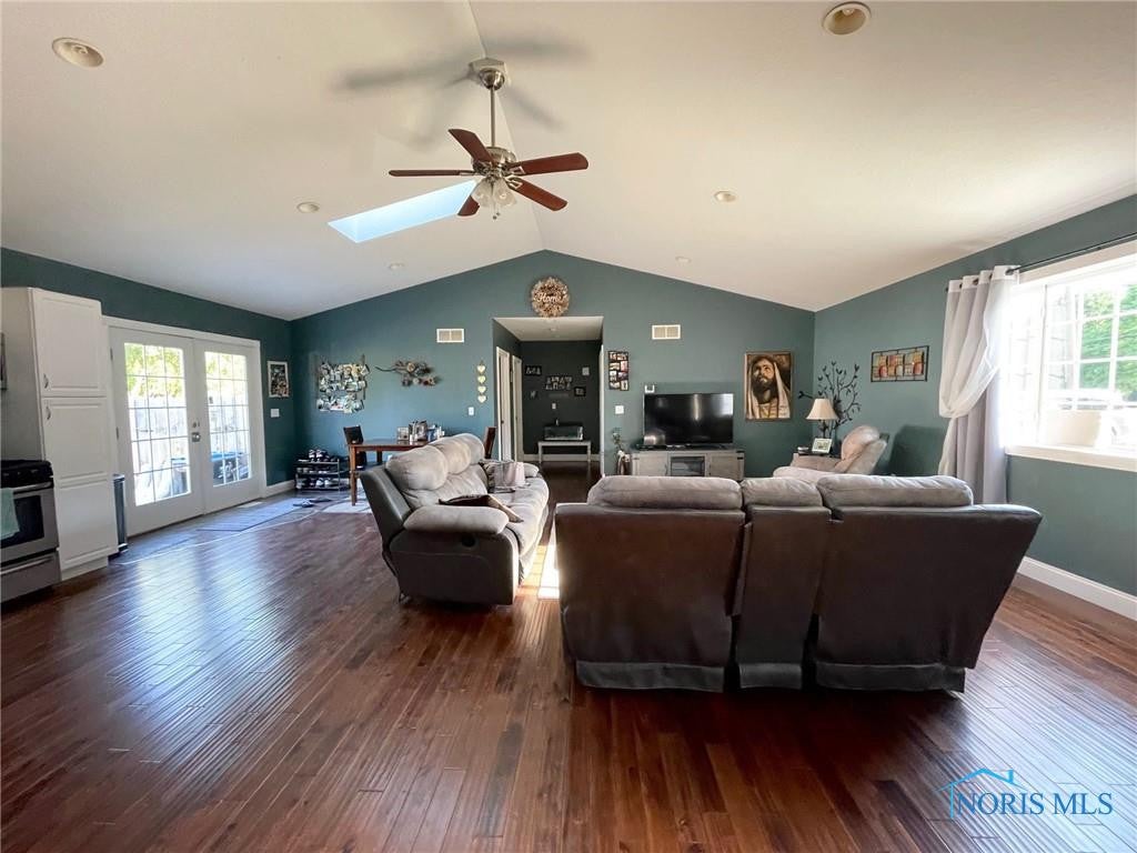 921 Patchen Road Oregon, OH 43616 - Photo 16 of 44 Gallery Image 16