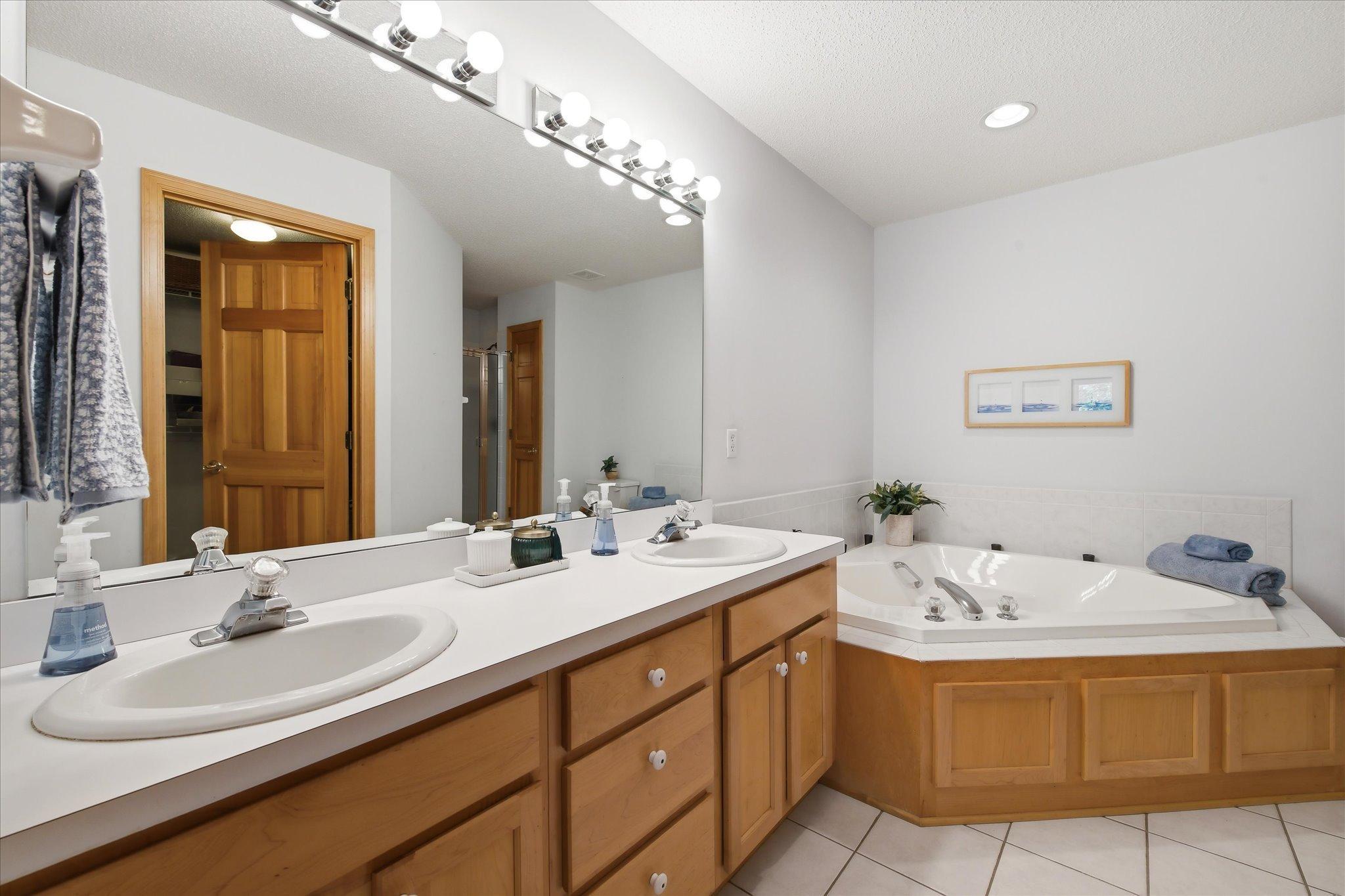 11137 Wyoming Road Bloomington, MN 55438 - Photo 26 of 45 Gallery Image 26