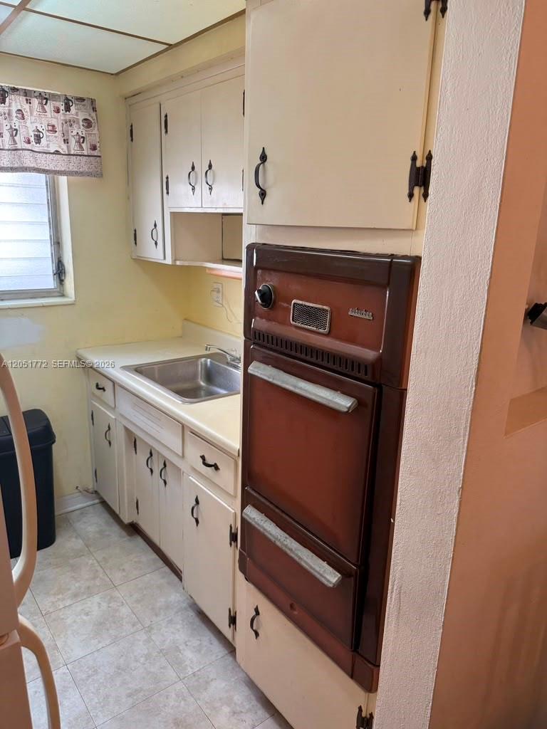 8132 Harding Avenue, Unit 9 Miami Beach, FL 33141 - Photo 4 of 12