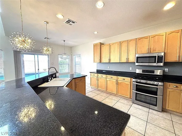 $3,895 | 460 Crocus Hill Street, Las Vegas, NV 89138