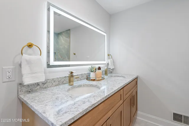 $648,000 | 28 Tulip Court, Howell, NJ 07731