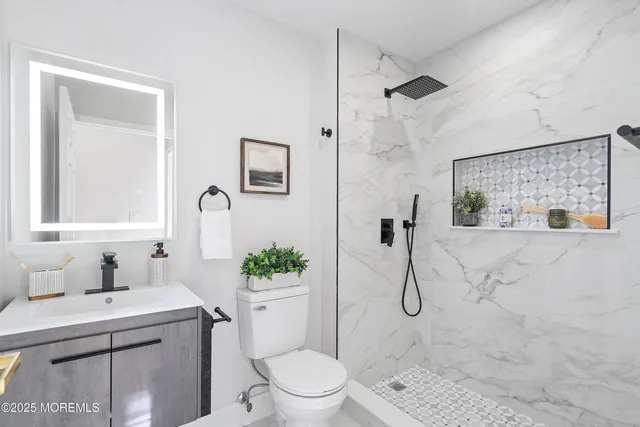 $648,000 | 28 Tulip Court, Howell, NJ 07731