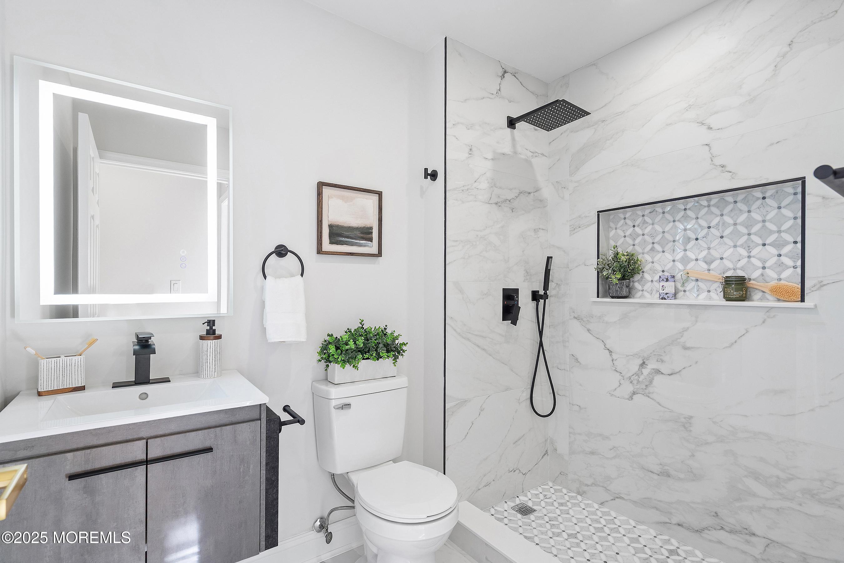 28 Tulip Court Howell, NJ 07731 - Photo 20 of 25 WhatsApp Image 2025-12-15 at 19.32.50 (9