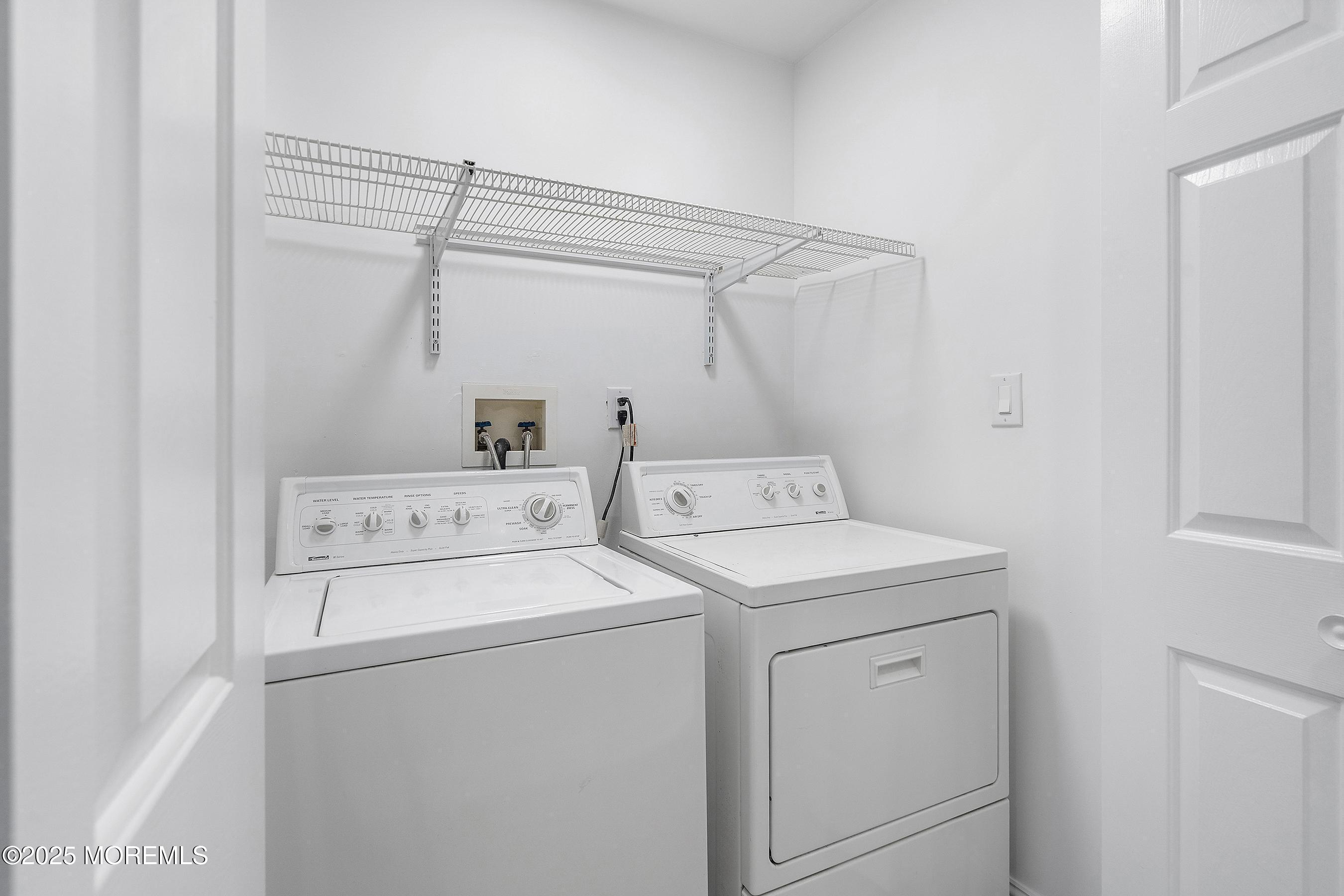 28 Tulip Court Howell, NJ 07731 - Photo 23 of 25 WhatsApp Image 2025-12-15 at 19.32.52 (6