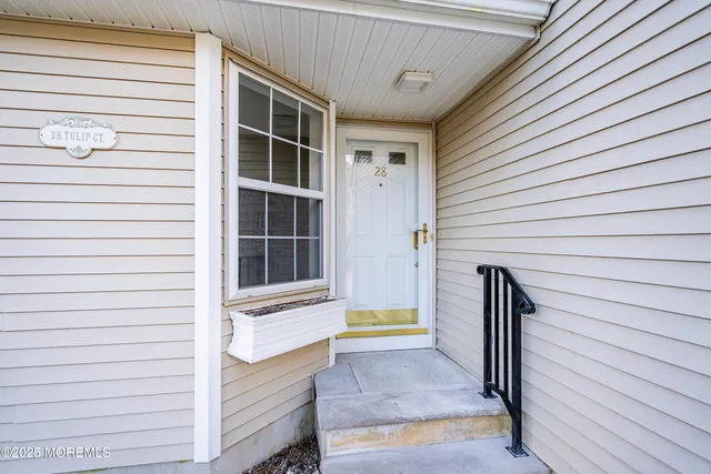 $648,000 | 28 Tulip Court, Howell, NJ 07731