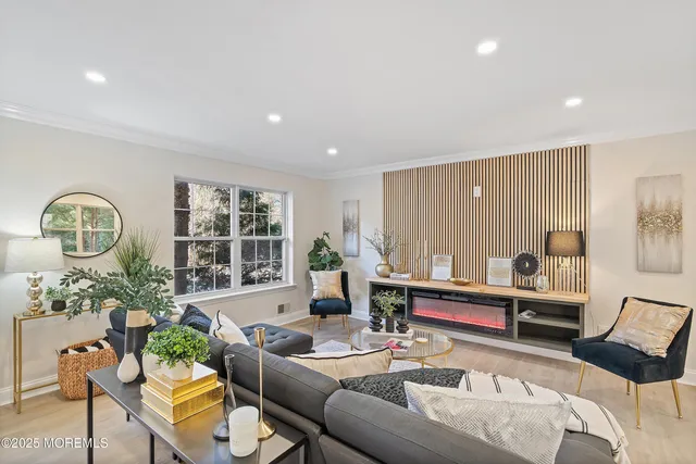 $648,000 | 28 Tulip Court, Howell, NJ 07731