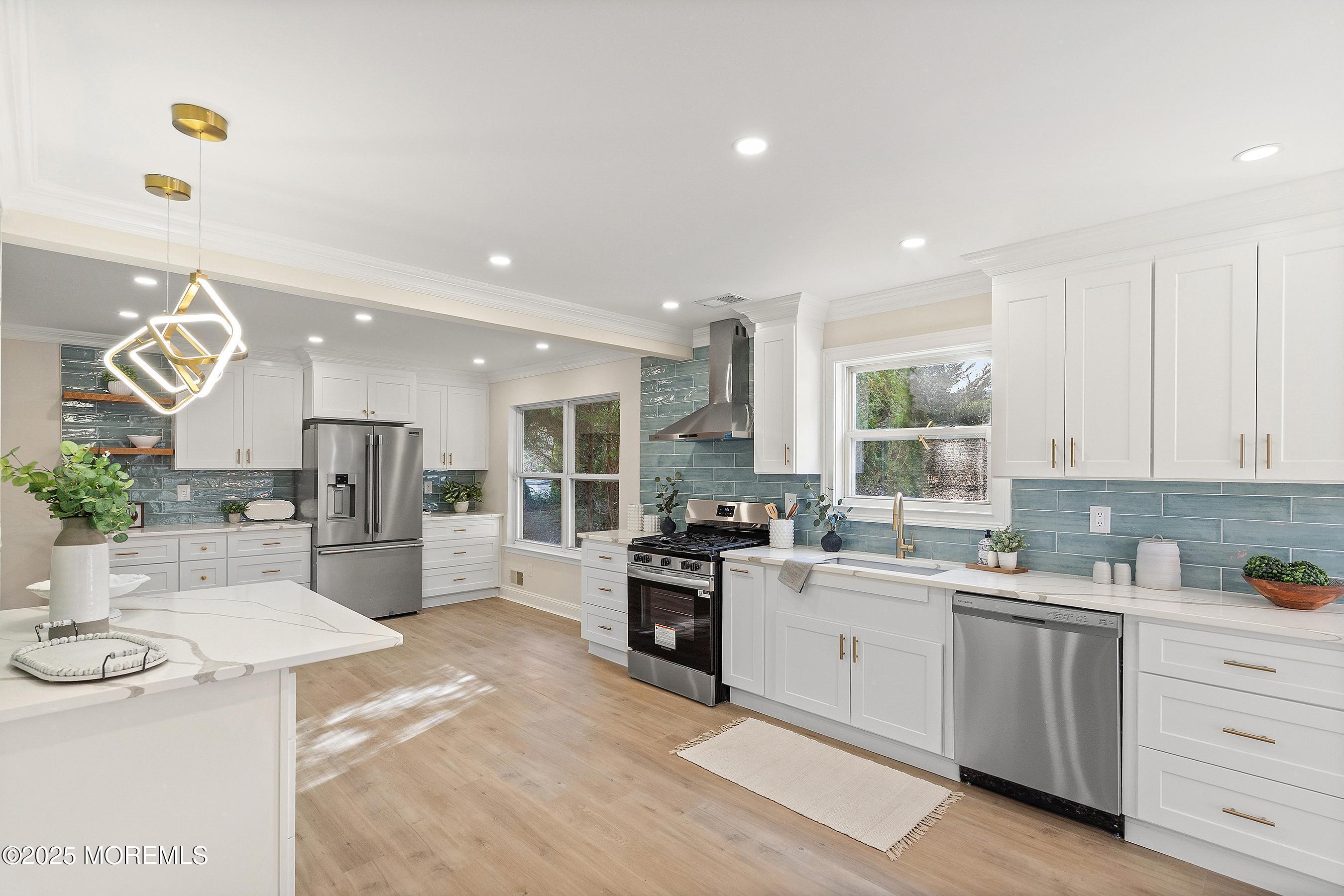 28 Tulip Court Howell, NJ 07731 - Photo 8 of 25 WhatsApp Image 2025-12-15 at 19.32.49 (7