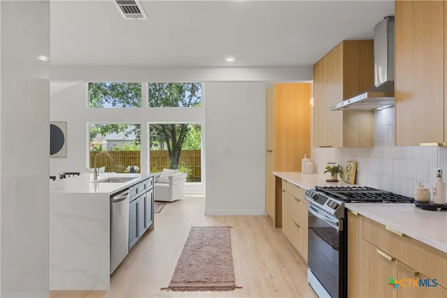 $675,000 | 6809 Willamette Drive, Austin, TX 78723