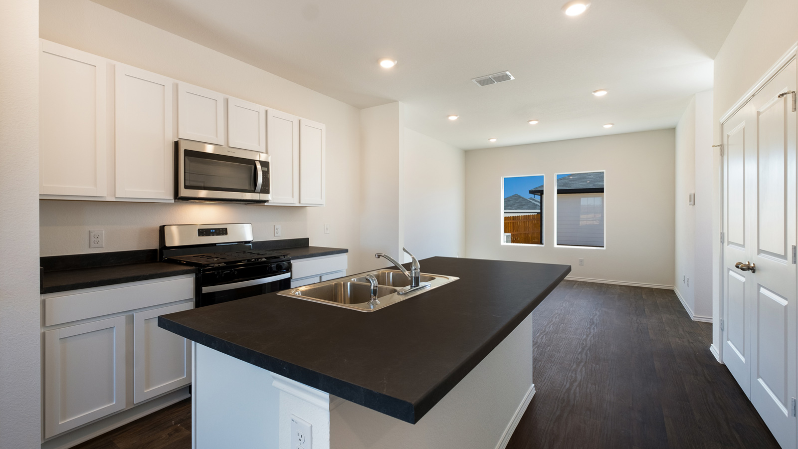 312 Santo Domingo Road Bastrop, TX 78602 - Photo 5 of 21