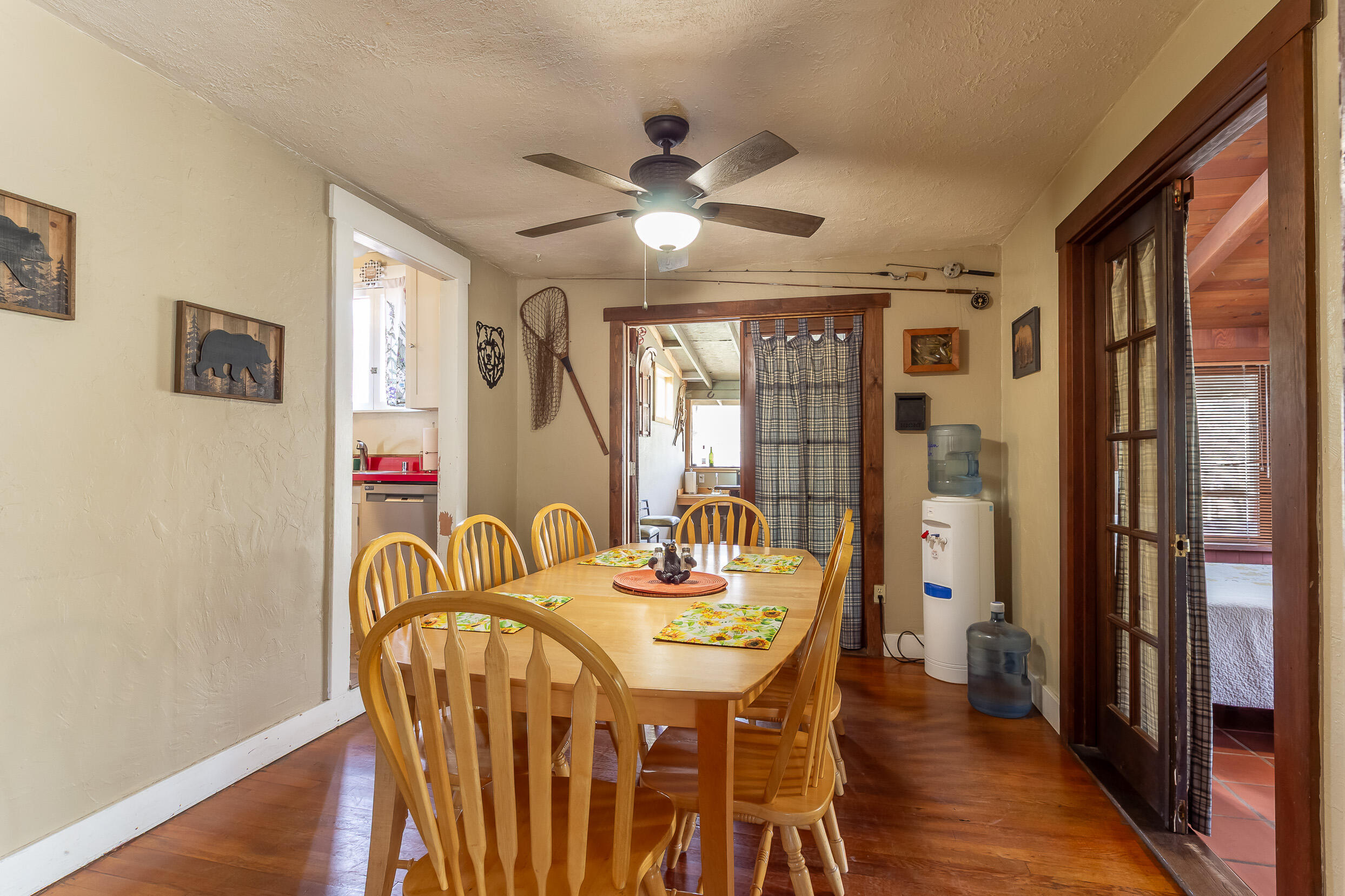 43307 Sierra Drive Three Rivers, CA 93271 - Photo 8 of 35 -