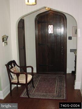 1032 Arlington Road York, PA 17403 - Photo 3 of 8 Gallery Image 3