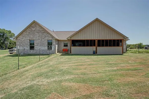 $499,900 | 8789 Hutcheson Hill Road, Springtown, TX 76082