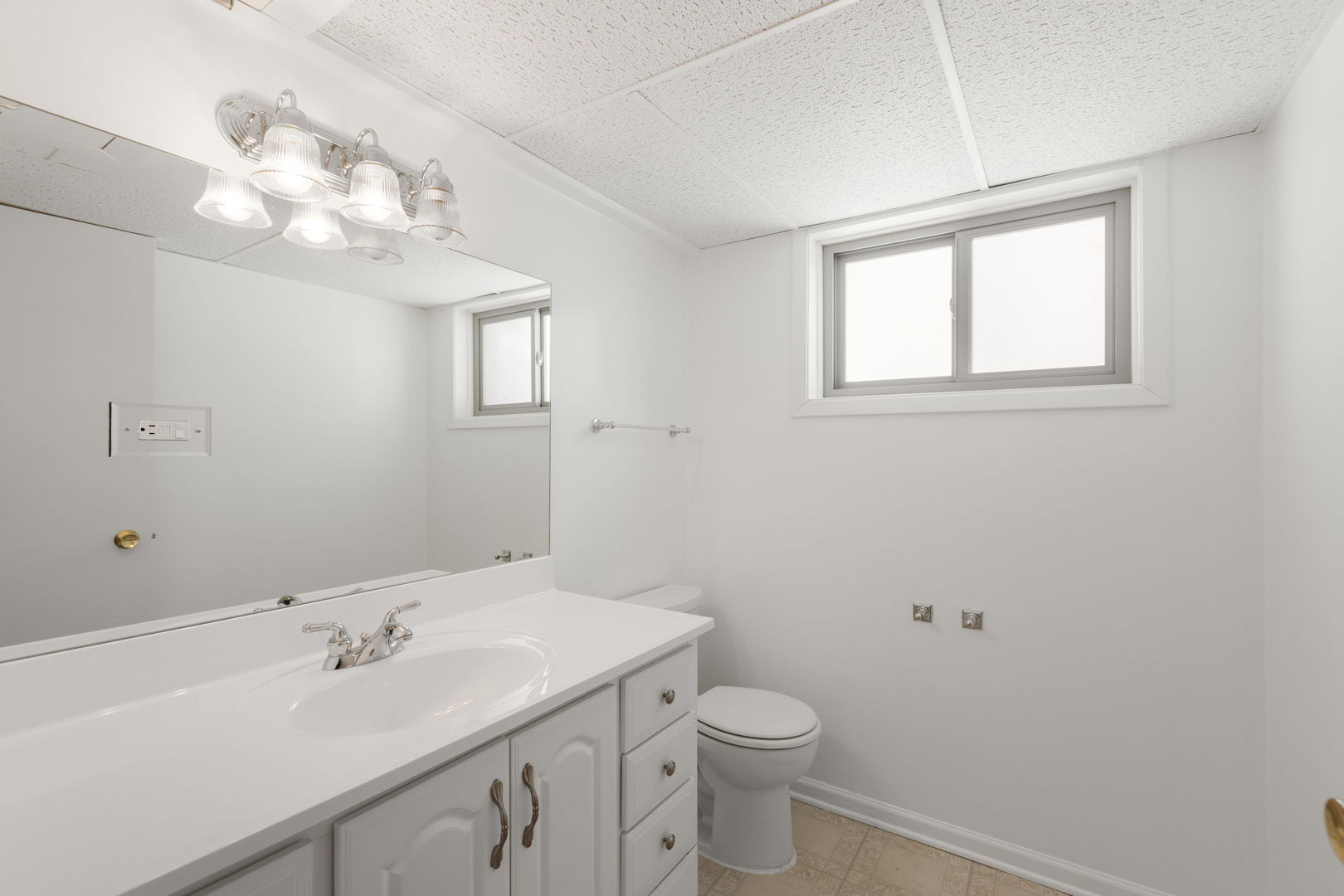 1042 West Central Road Mount Prospect, IL 60056 - Photo 13 of 18